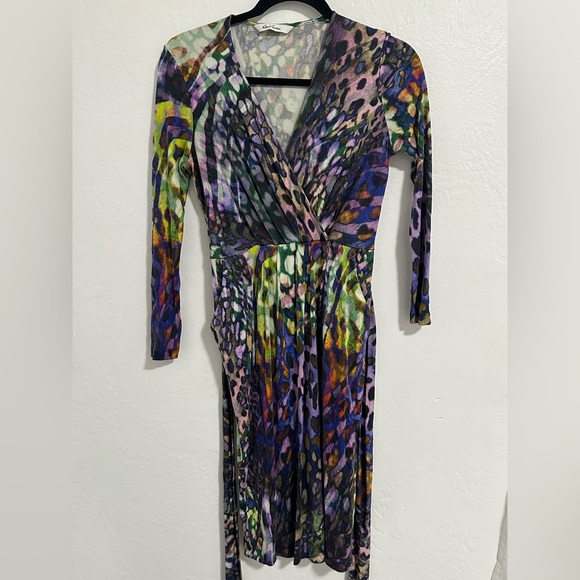 Robert Graham Dresses & Skirts - ROBERT GRAHAM Animal Print 100%
Silk Midi Dress Size Small V-Neck,Belted